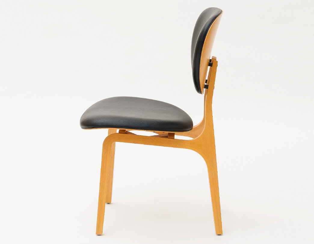 Persimmon Chair / PVC leather