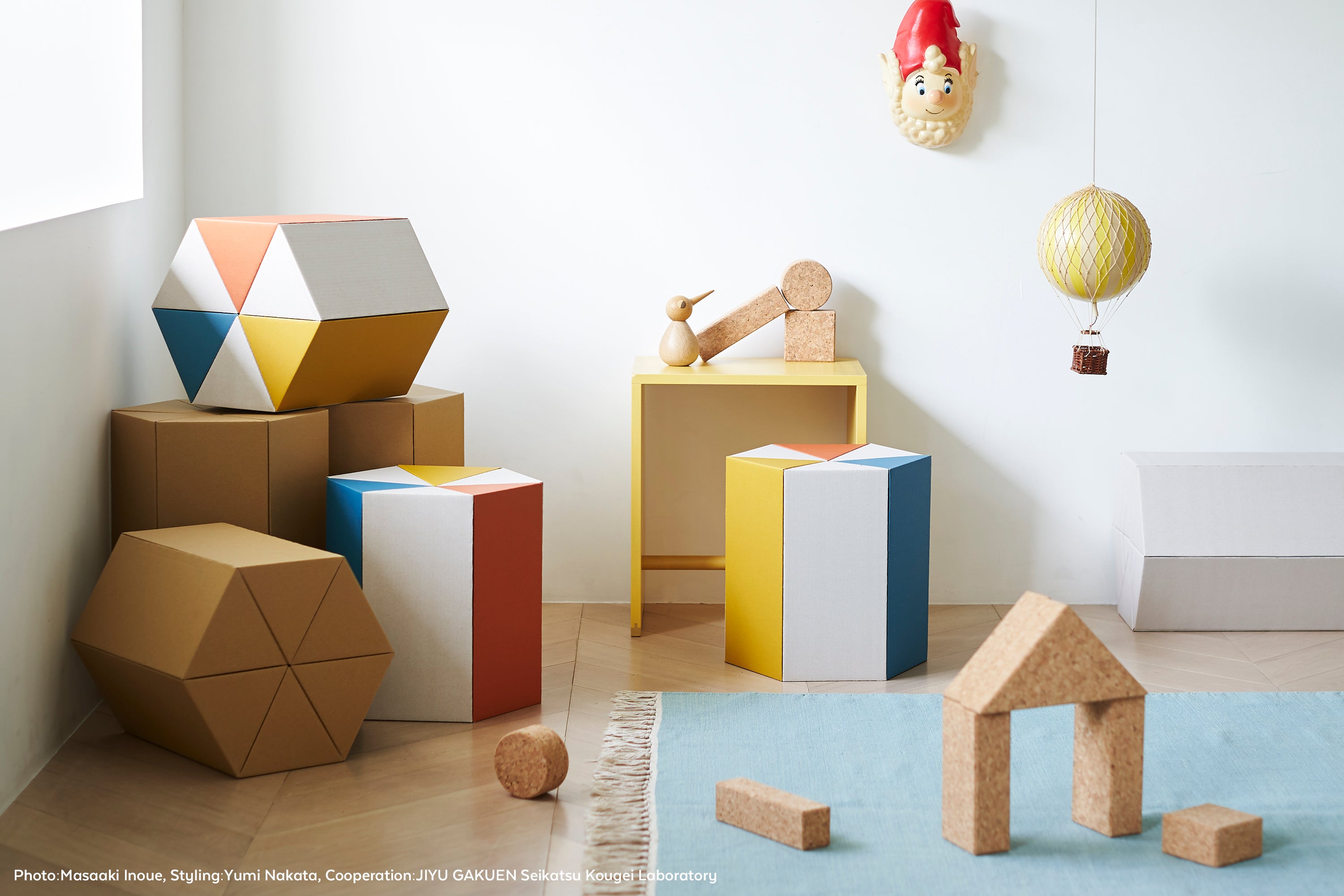 Riki Watanae (Q-designers) Riki Stool_carton furniture