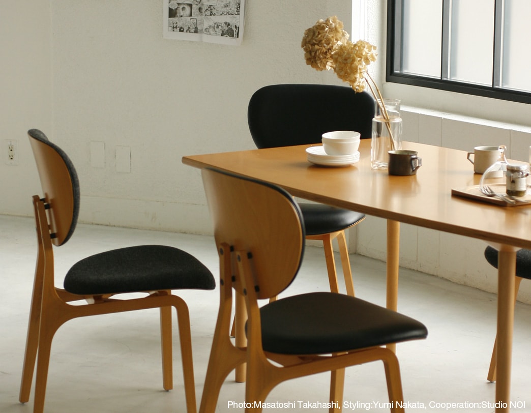 Persimmon Chair / PVC leather