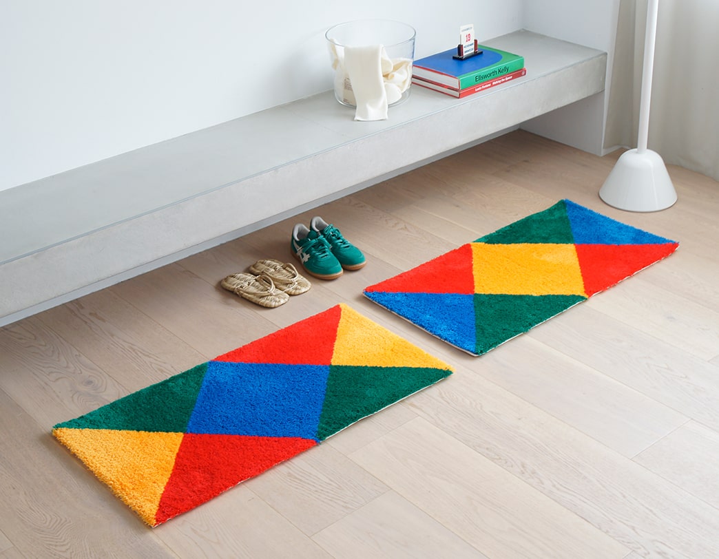 Max Bill / Acrylic Graphic Rug "rotating four colored double cores."