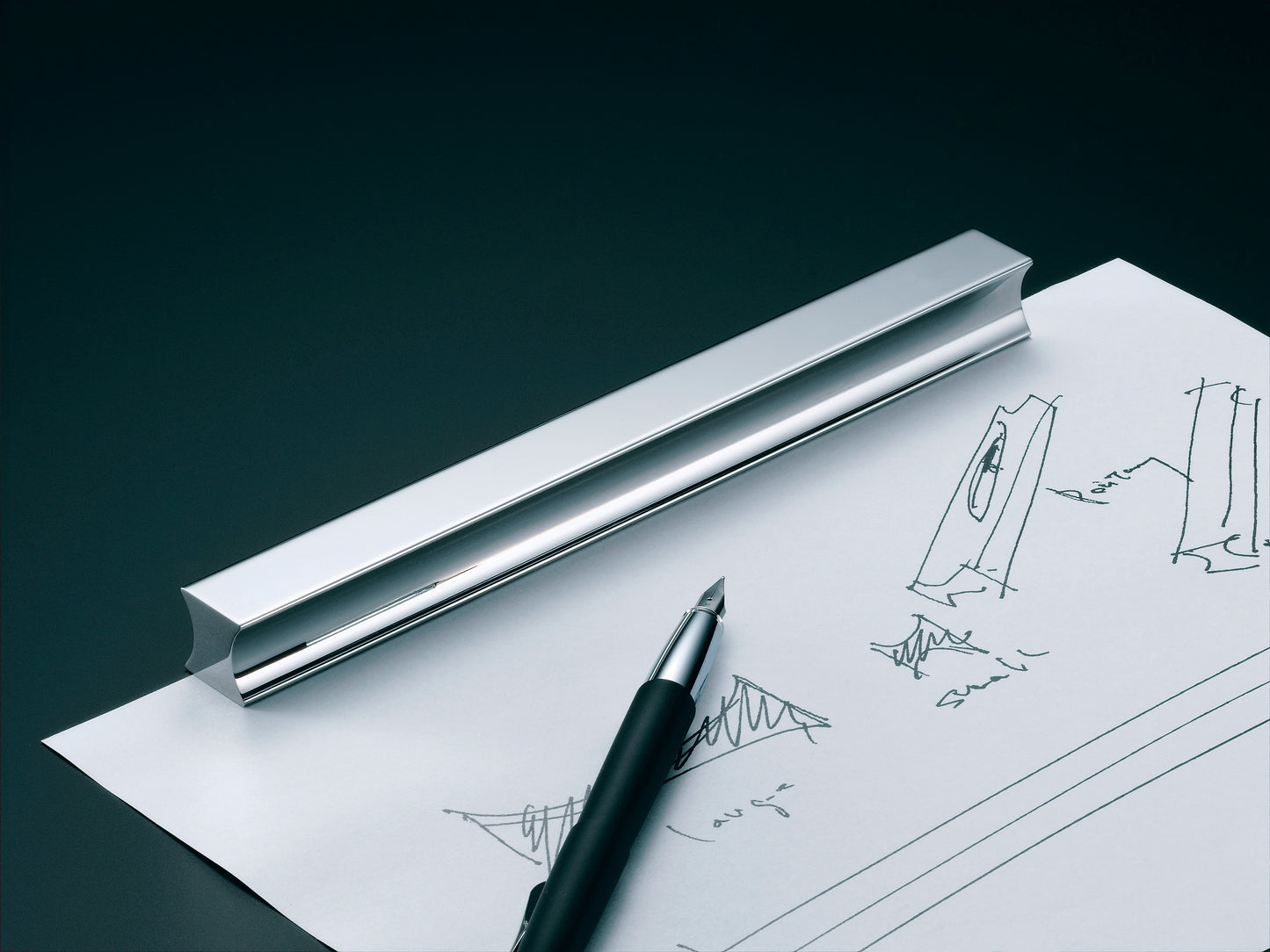 PRIMARIO /  Pen Tray