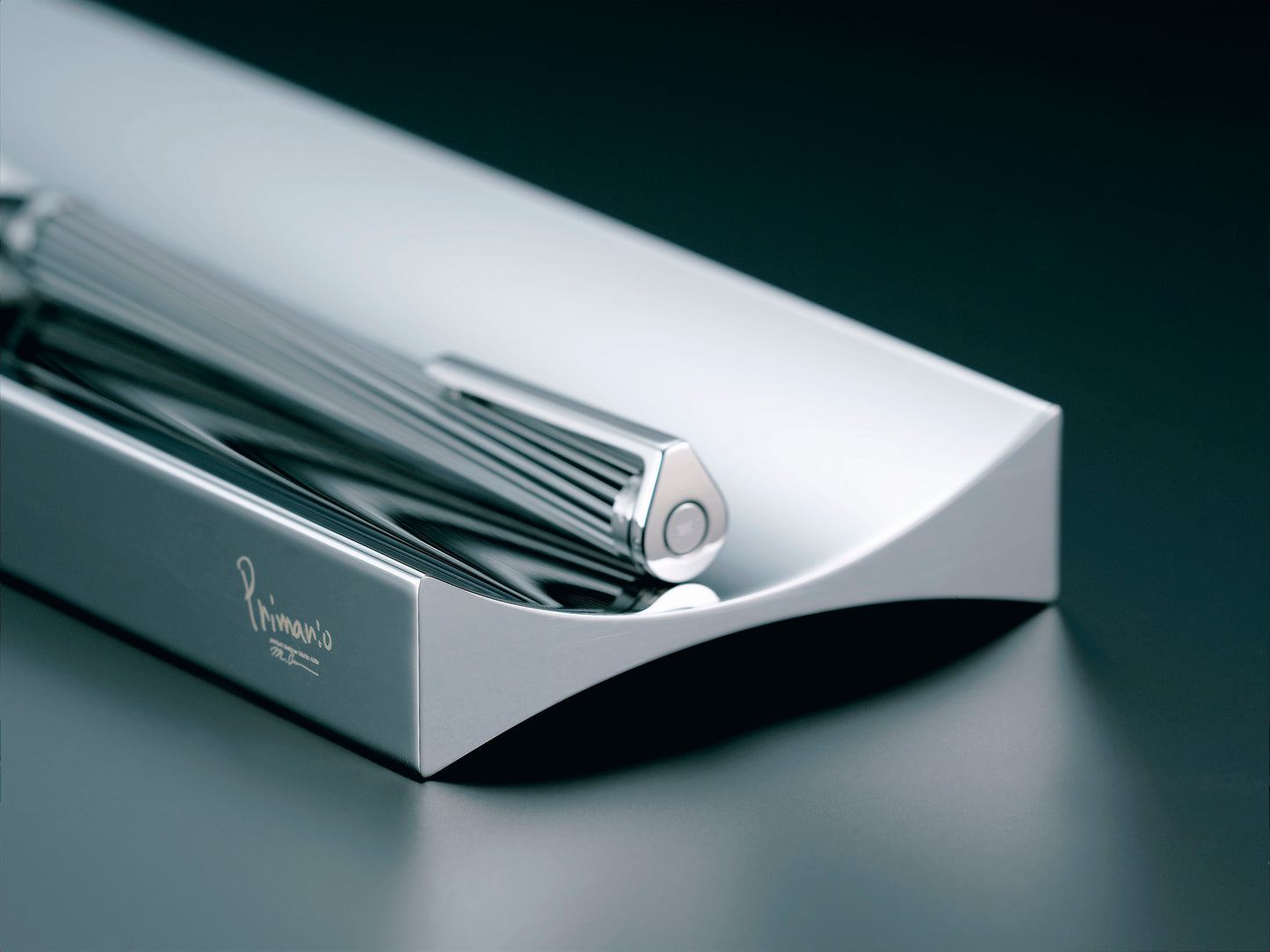 PRIMARIO /  Pen Tray