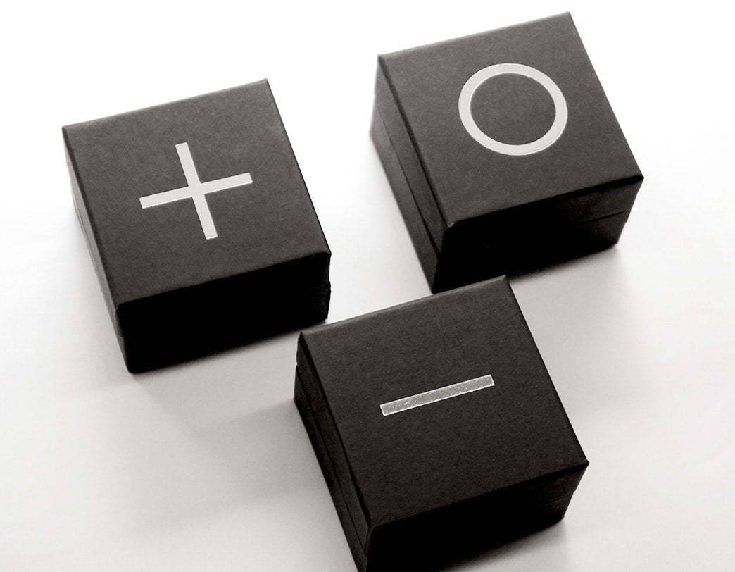 PRIMARIO / Paperweight / Cube type