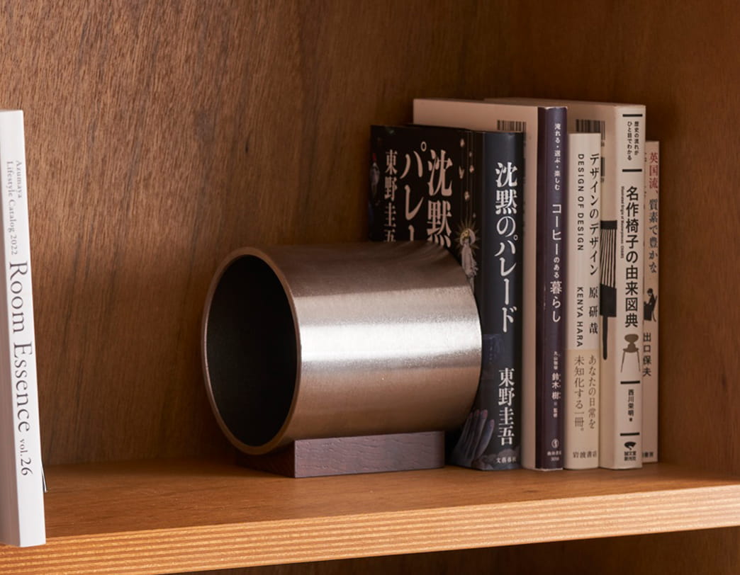 Michio Akita / PRIMARIO /  Bookend