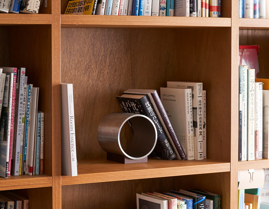 Michio Akita / PRIMARIO /  Bookend
